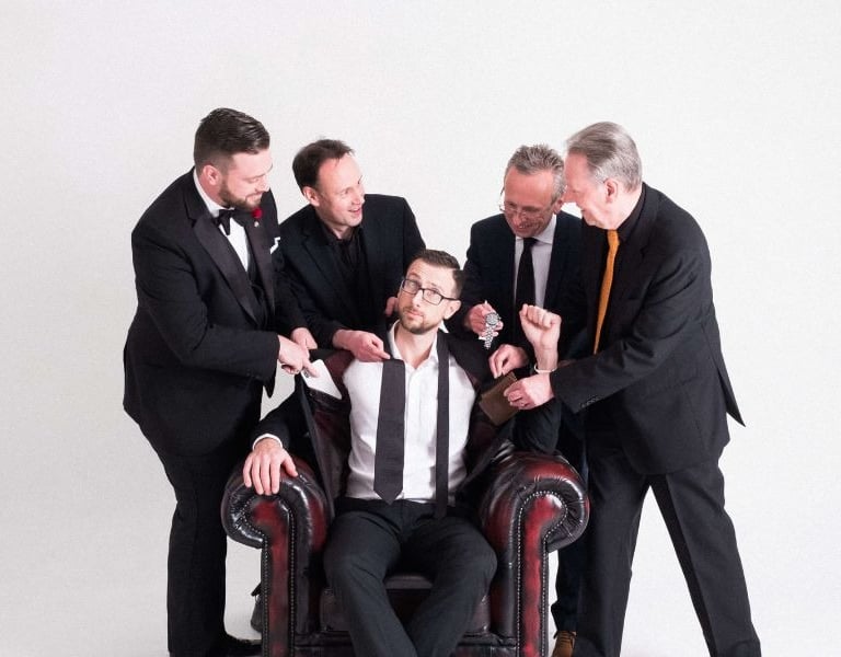 ✨Close-Up Chris✨ & Co