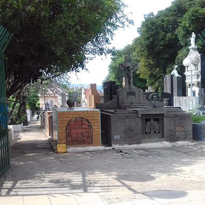 Imagem mostra parte interior do cemiterio freguesia do ó velar em são paulo