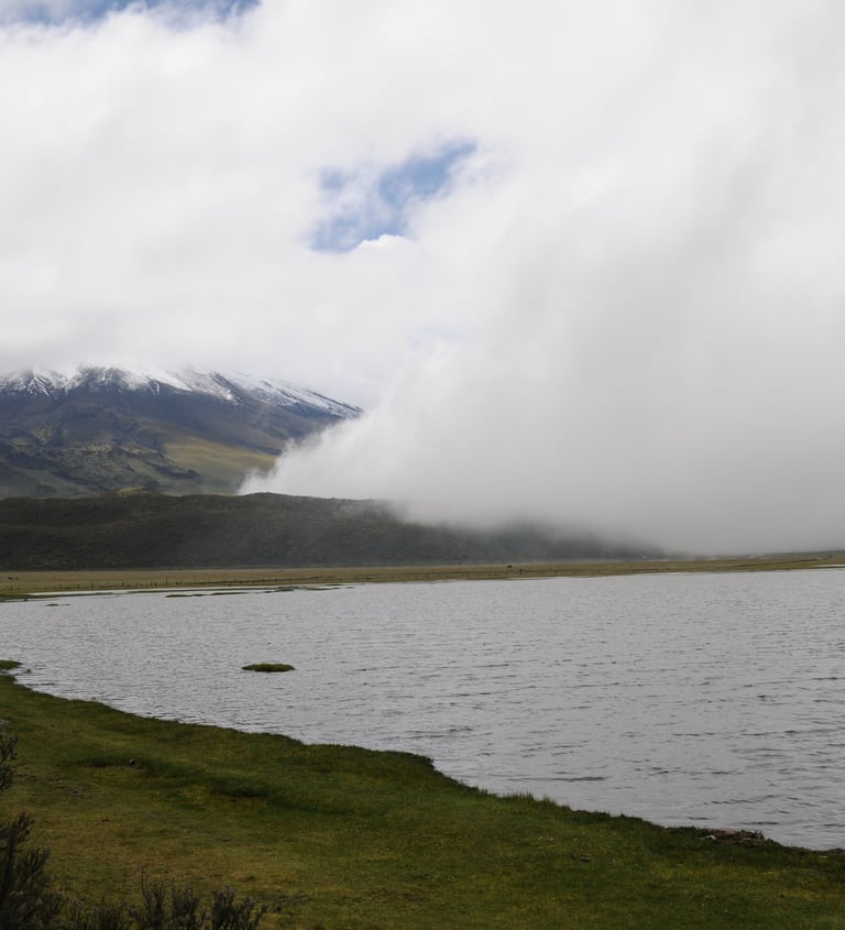 Limpiopungo Lagoon