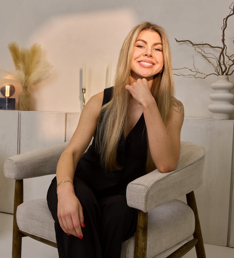 Dizainerė, teikianti profesionalias interjero dizaino paslaugas