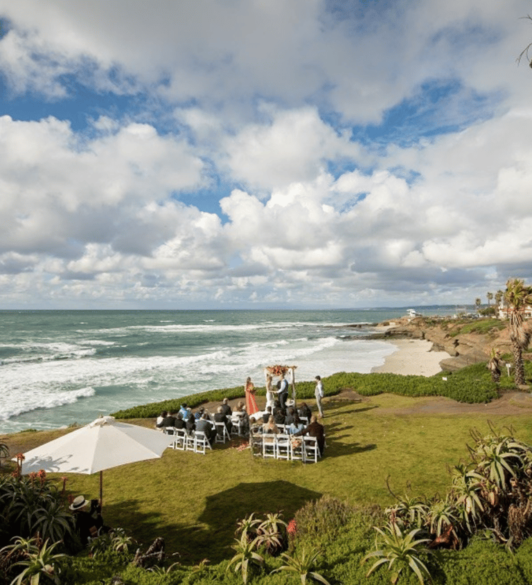 small wedding ceremony at Cuvier Park, the wedding bowl, La Jolla