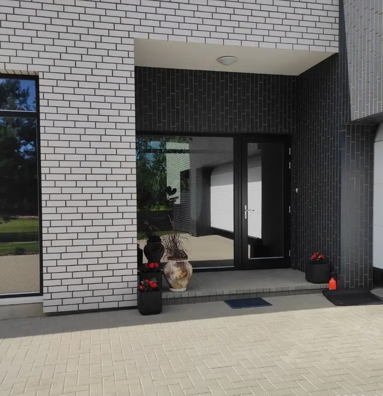 Veidrodinė plėvelė apsauga nuo saules kaitros