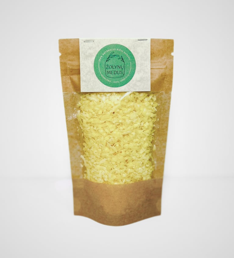 Natūralus lietuviškas rankų darbo bičių vaškas korių ir korių dangtelių – kosmetikai ir žvakėms.