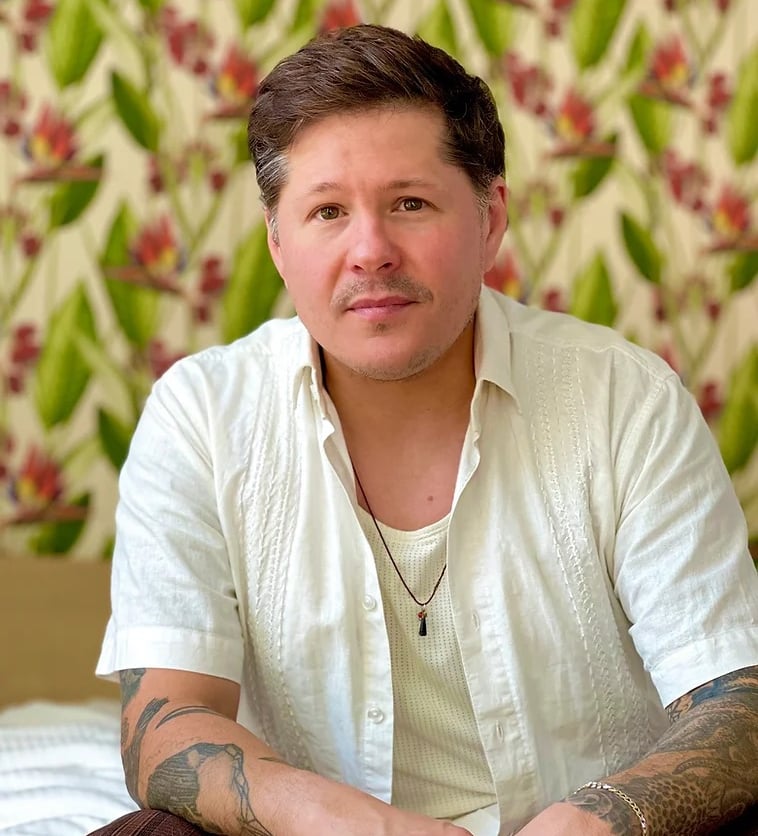 Headshot of Alejandro Puyana