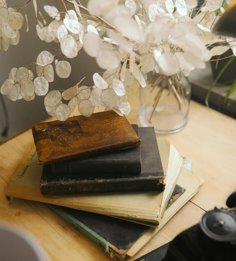 Pile de livres anciens