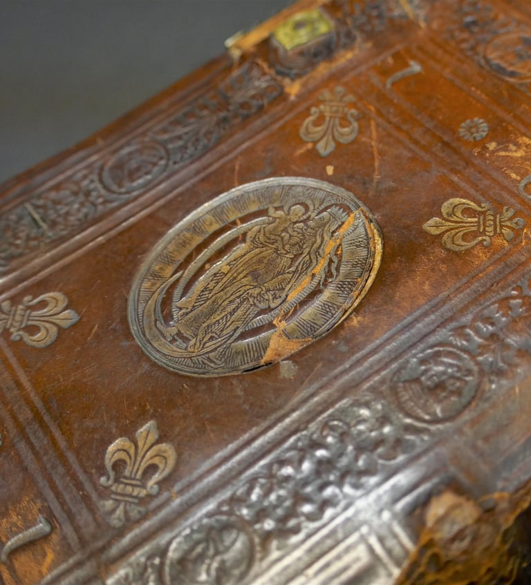 Restauration de livres anciens