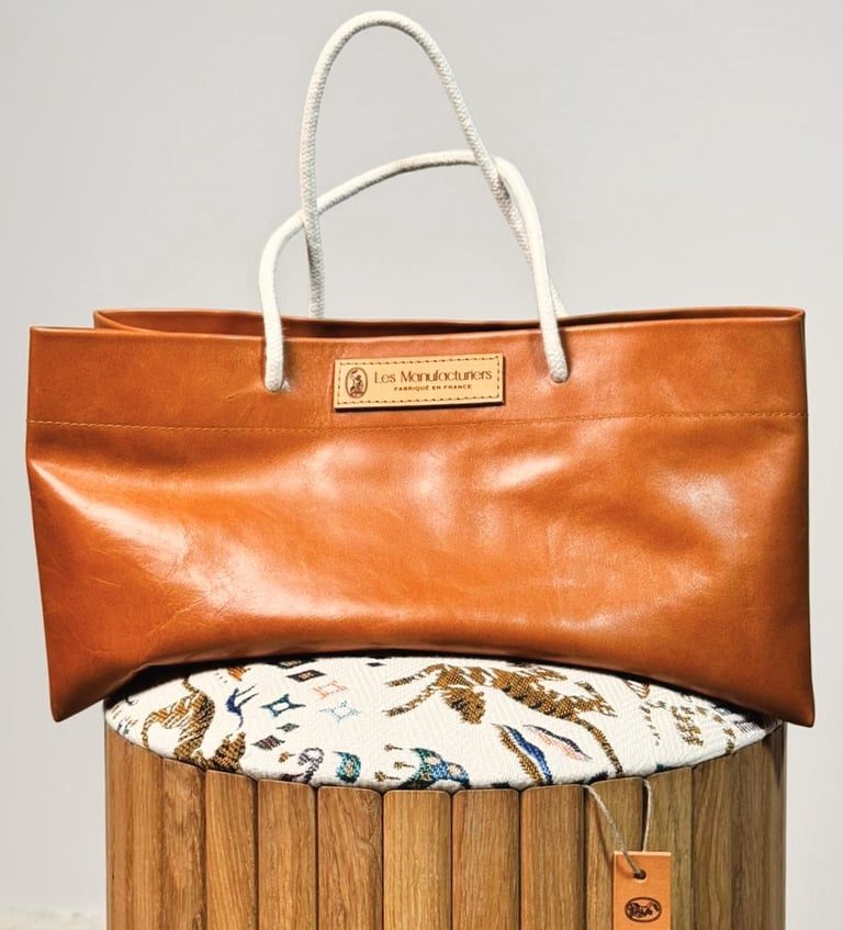 Pouf coffre Charlotte et Sac Cabas Lily par Les Manufacturiers