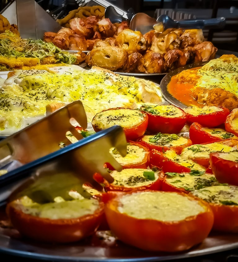 Variedades de comida no Buffet