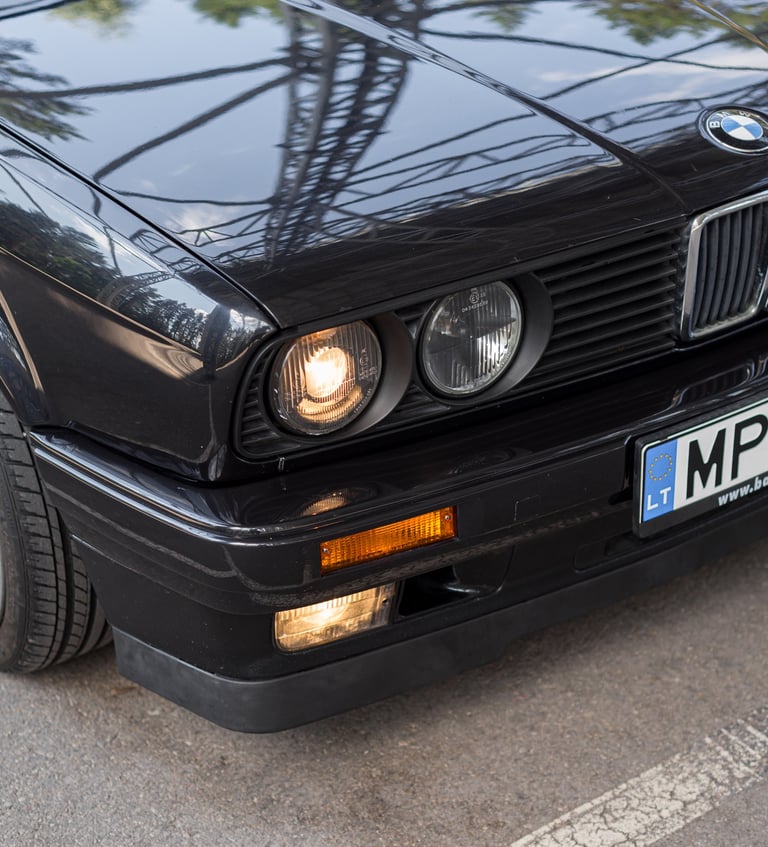 BMW E30 318i Touring Design Edition