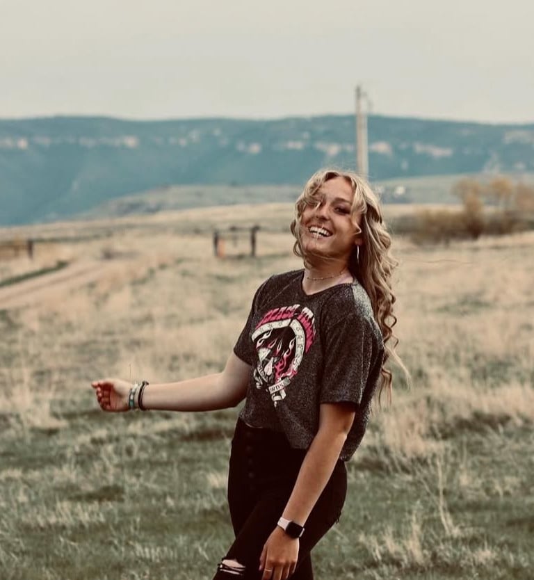 Kyelynn Coombe of 🩶 K Bar Halters