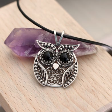 Gallery of commissioned pieces of jewellery made by MYstyFOX