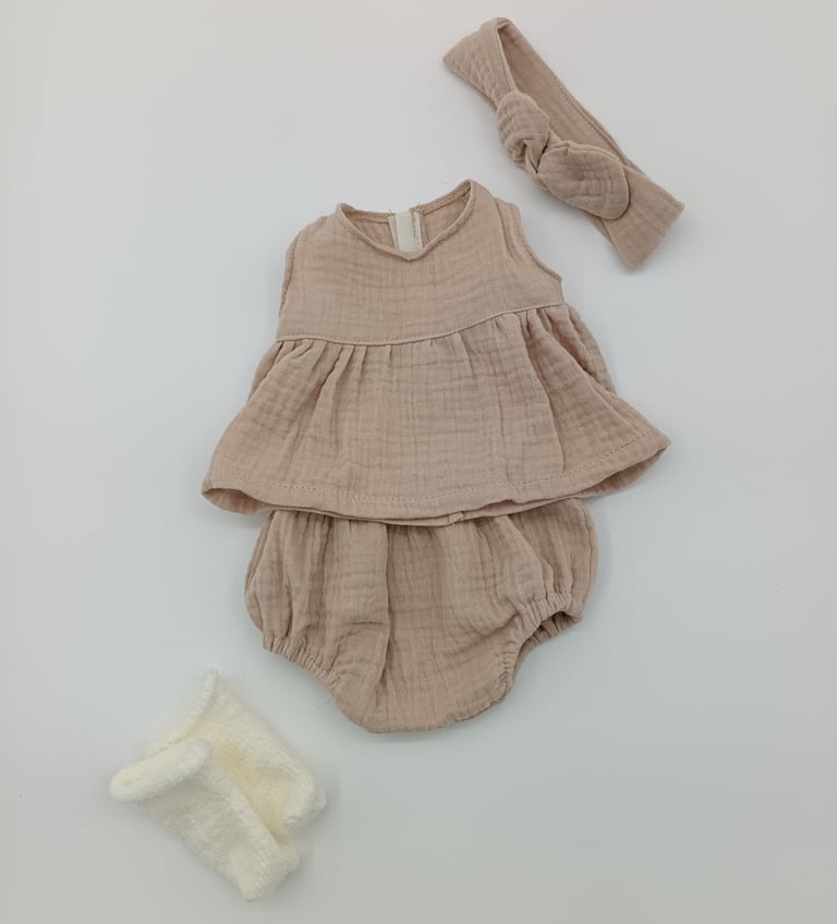 Minikane toddler outfit top pants and matching headband in beige crinkle fabric with white socks