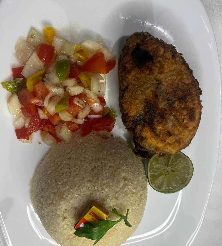 GARBA POISSON THON AVEC LEGUMES FRAIS