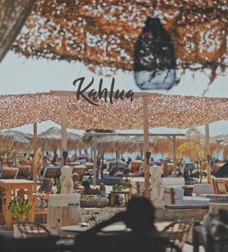 the beach lounge at Kahlua Jungleroom