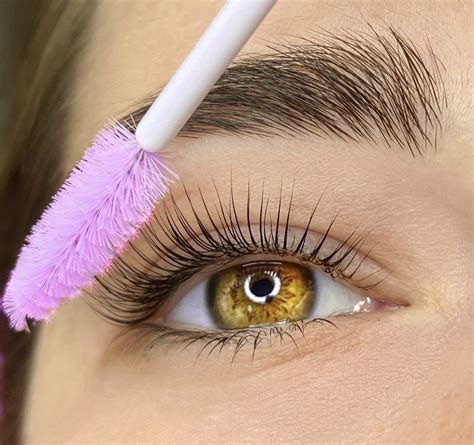 PESTAÑAS MÁS FUERTES, DEFINIDAS Y NATURALMENTE CURVAS. Lash Lifting Botox, en Tumbaco