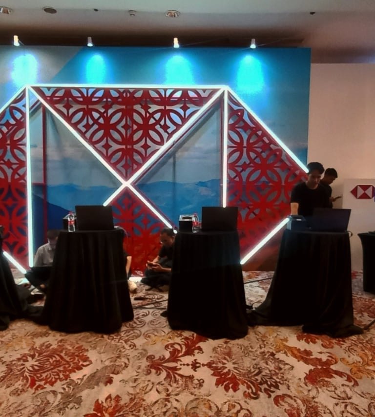 enam meja software registrasi 