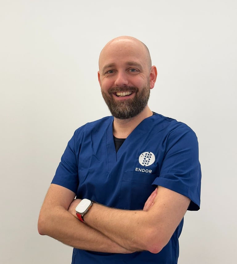 Simone Faccendini, osteopata e fisioterapista a Milano, fondatore del Centro Endor