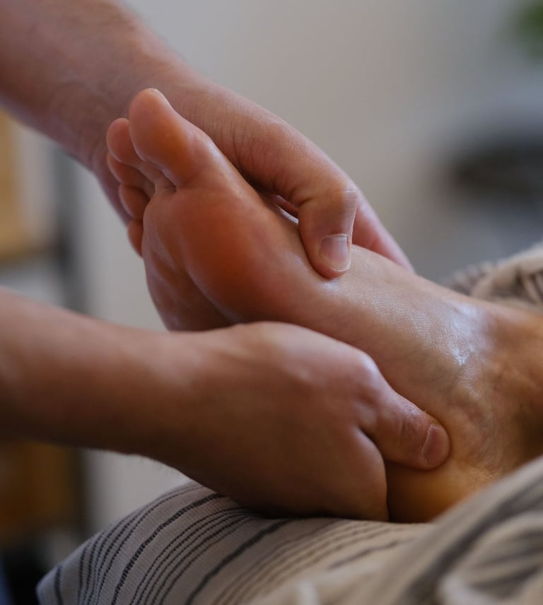 Travail de réflexologie plantaire à Nantes Sud Loire pour soulager rapidement les douleurs