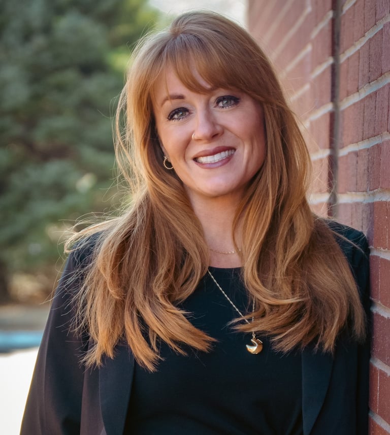 Mindy Bryant, owner of Edge Optics who can assist Spanish speaking patients