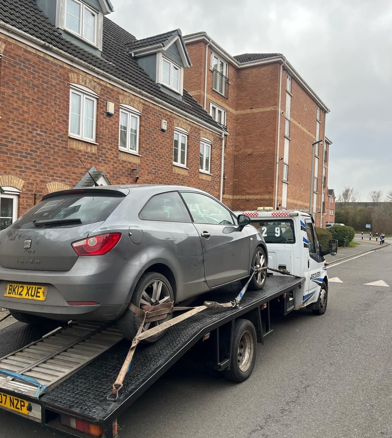 alt="Safe and insured vehicle collection in Evesham"