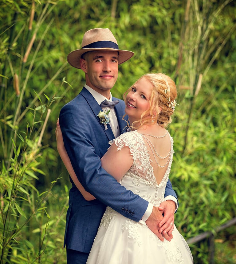 Hochzeitspaar Bambuswald Hochzeitsportrait mit Herz