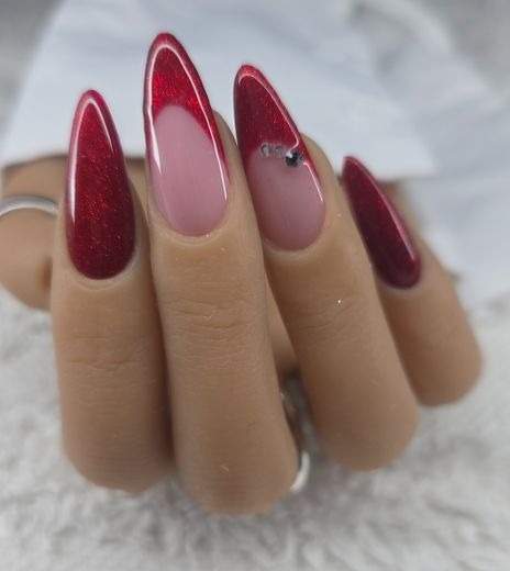 pose ongles capsules finition french rouge