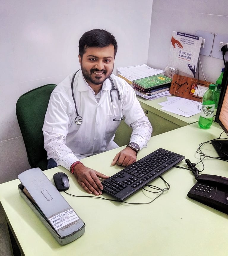  Discover the top psychiatrist and sexologist in Vadodara, Dr. Nisheet Patel, at his clinic.