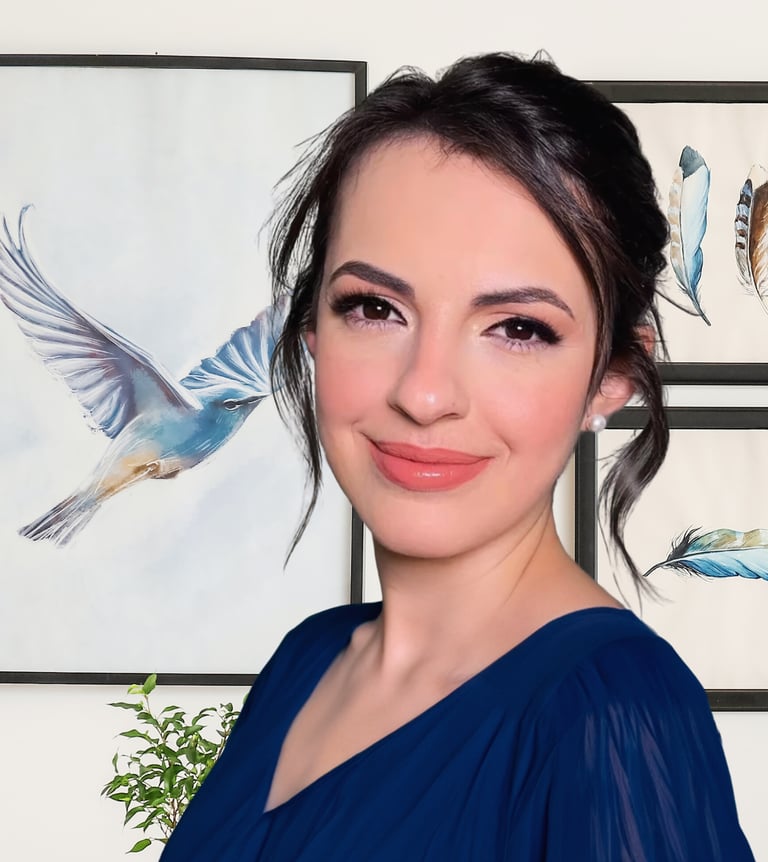 Uma mulher em um vestido azul