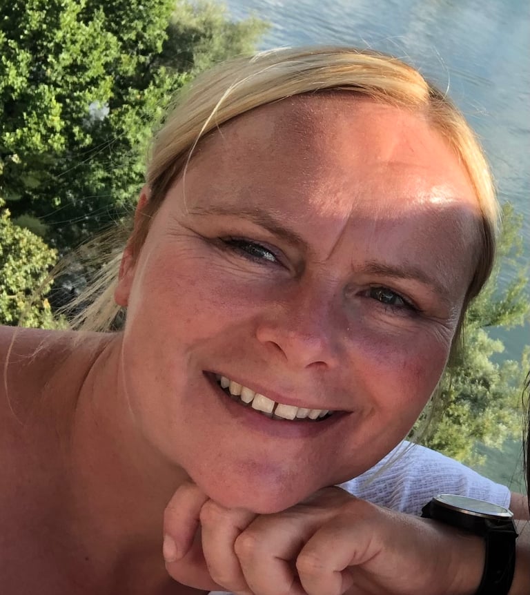 Bild von der Inhaberin in der Websitenkategorie "Über Mich"