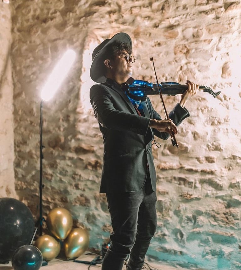 Show de violín eléctrico de Mauro Ruiz para eventos y fiestas en Valencia