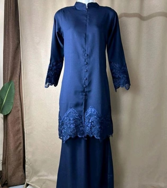 Baju Kurung Lace Como Crepe