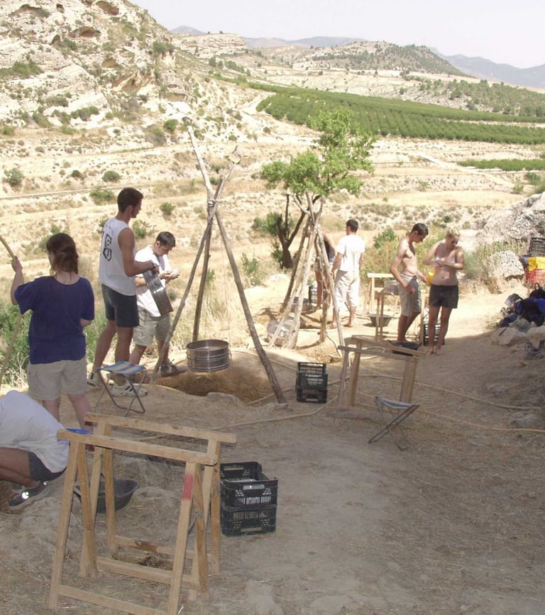 Excavation campaign by the University of Murcia at the Cueva Negra site, in the Quípar River gorge. 