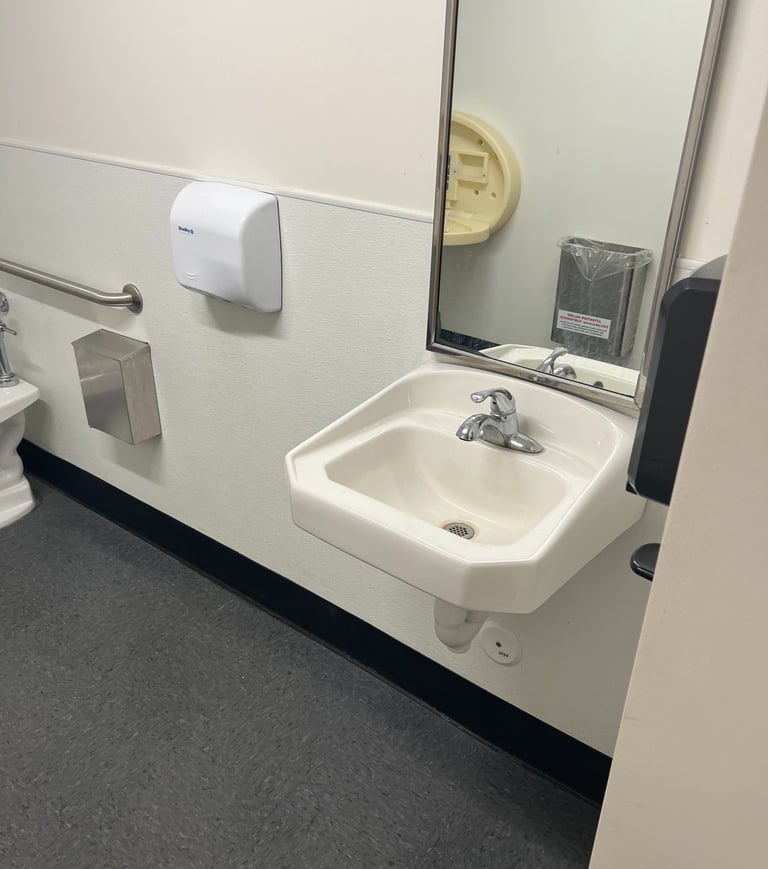 TOP COMMERCIAL JANITORIAL AND INDUSTIRAL JANITORIAL IN OVERLAND PARK LENEXA KANSAS CITY KANSAS AND KANSAS CITY MISSOURI