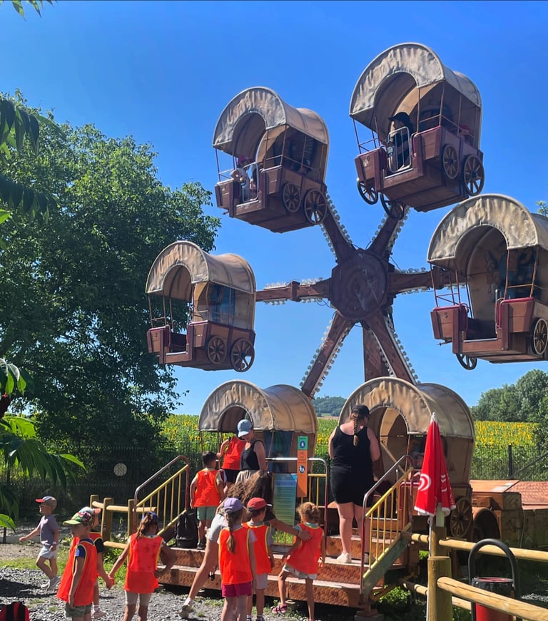 la petite roue acceuille les groupes à Fermyland parc en auvergne