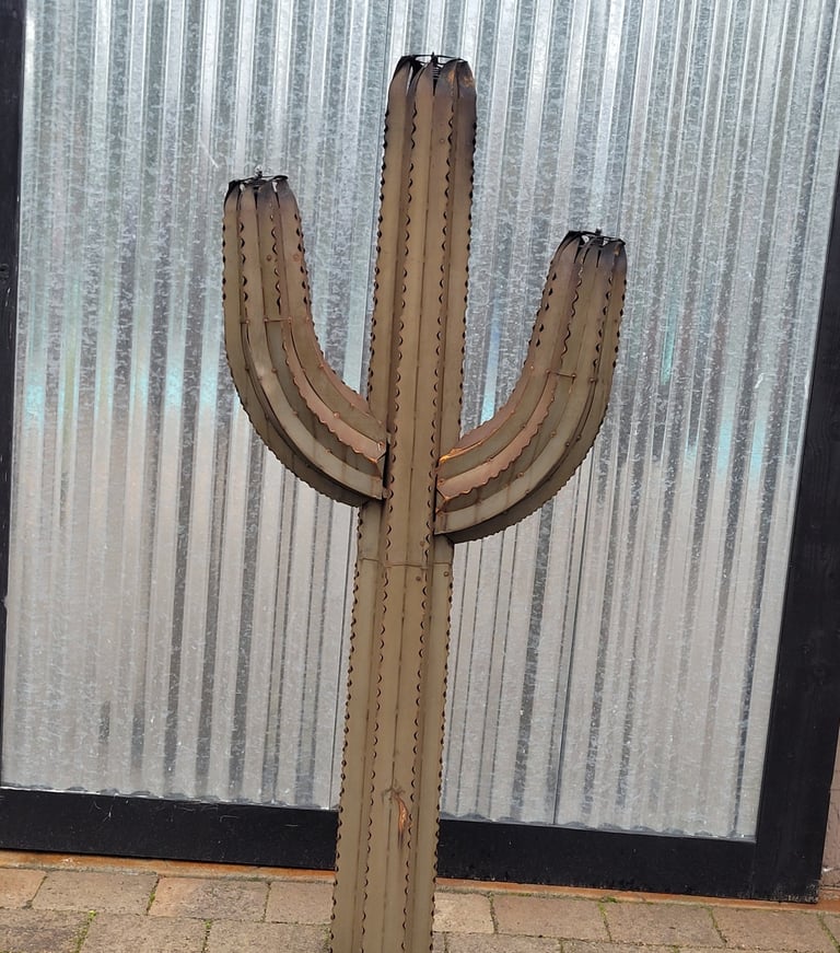 catus tiki torch decor