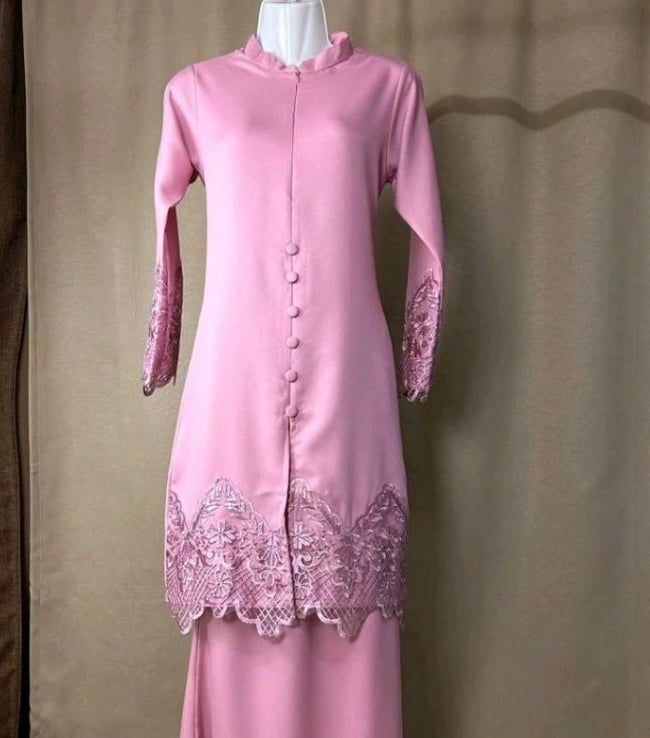 Baju Kurung Lace Como Crepe