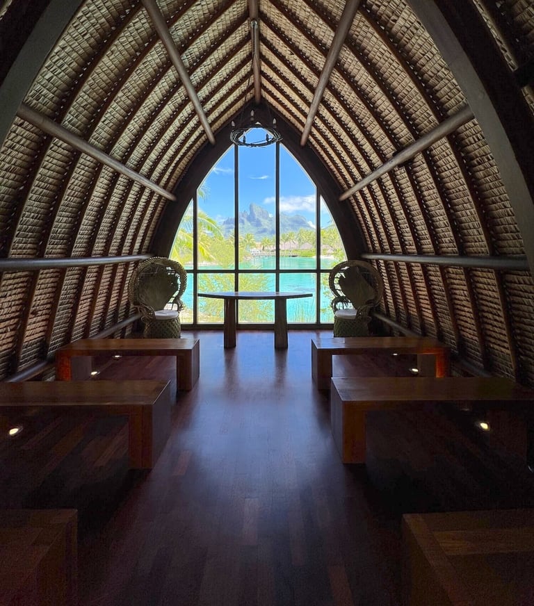 four-seasons-bora-bora-chapel