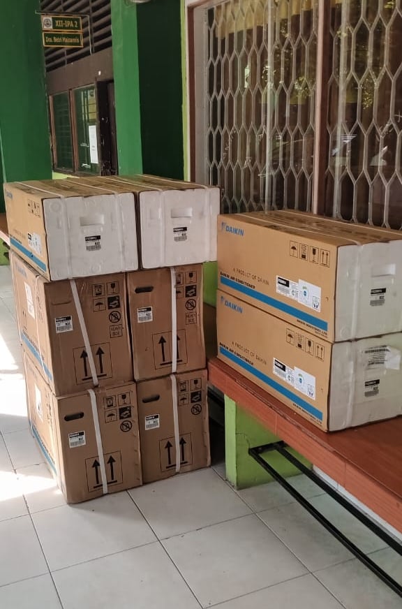 AC Daikin Standard Thailand STC 25 NV