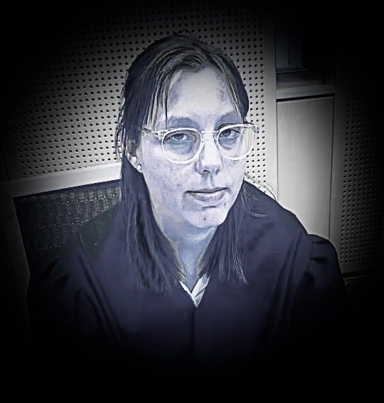 مارين بريت اوسترن - Maren Brit Østern-زينب عبد الكريم،  محامية شرطة 