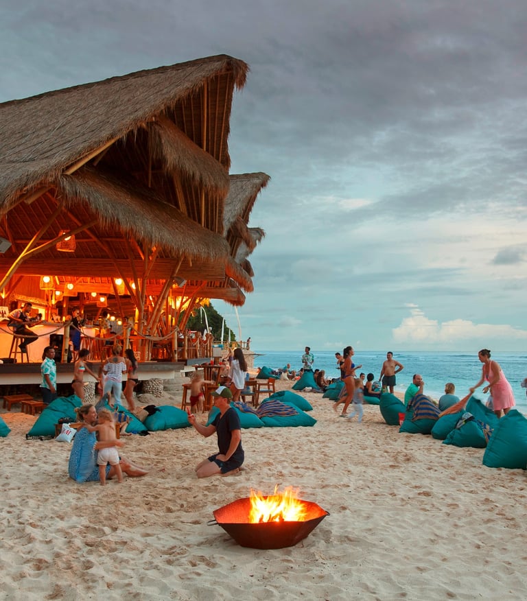 Sundays Beach Club