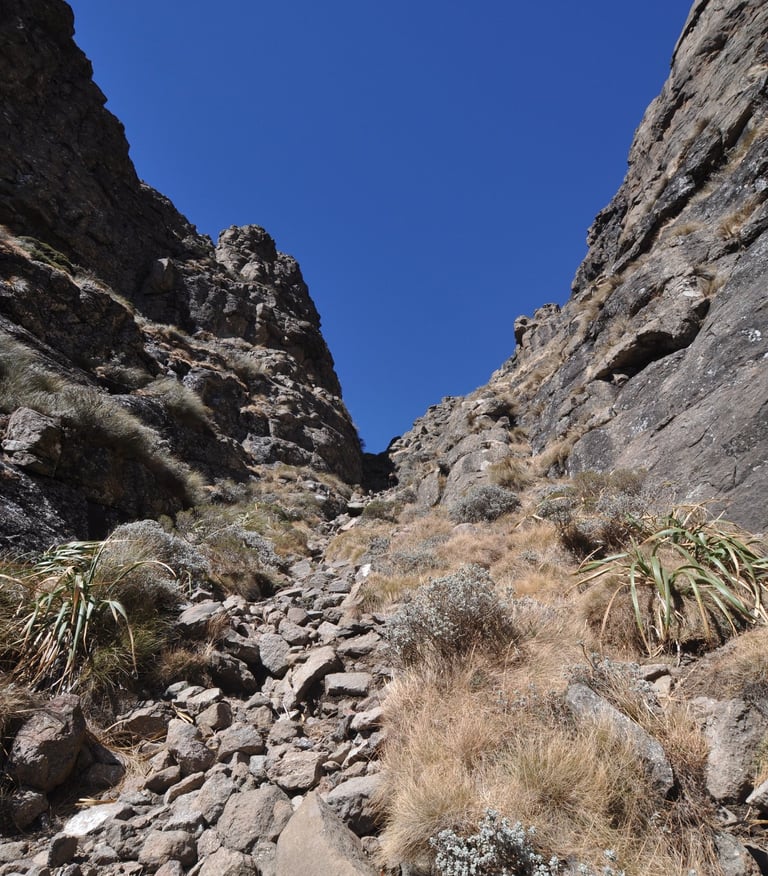Beacon Buttress Gully, Drakensberg Amphitheatre Plateau, South Africa