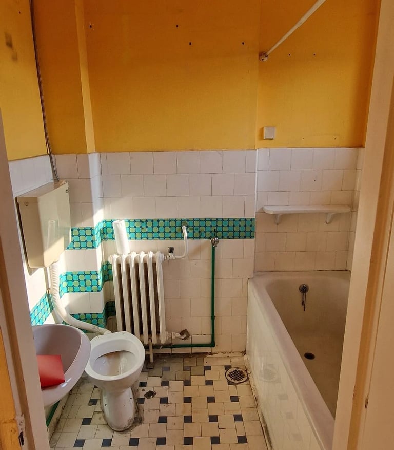 Kupatilo na Slaviji pre renoviranja