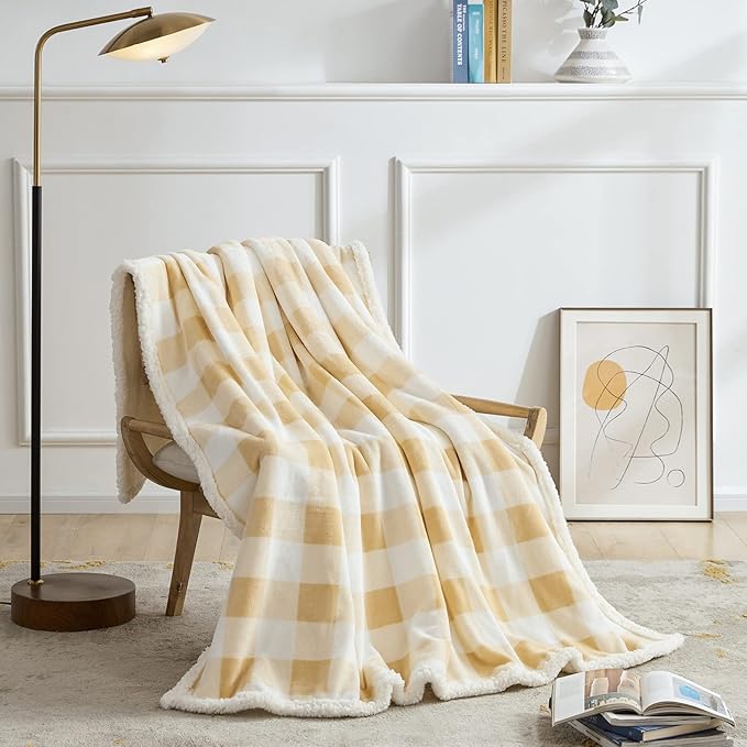 BEAUTEX Sherpa fleece throw blanket with buffalo plaid design, soft, cozy