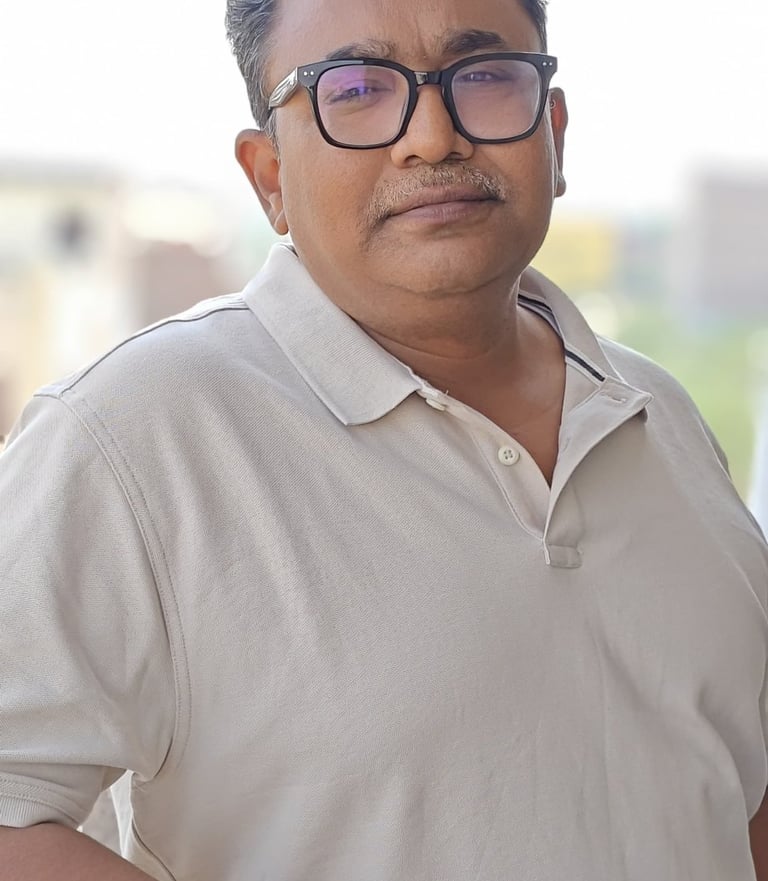 "Sri Digital Solutions marketing expert - experienced digital marketing professional".