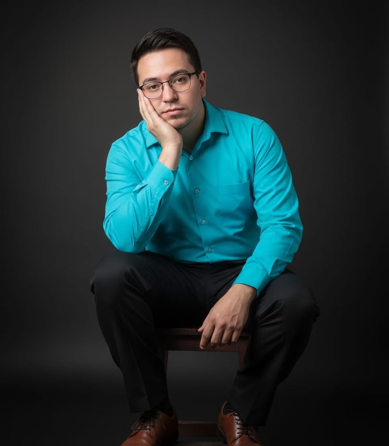 Psicólogo Rafael García, quien es Psicoterapeuta Cognitivo Conductual y Contextual