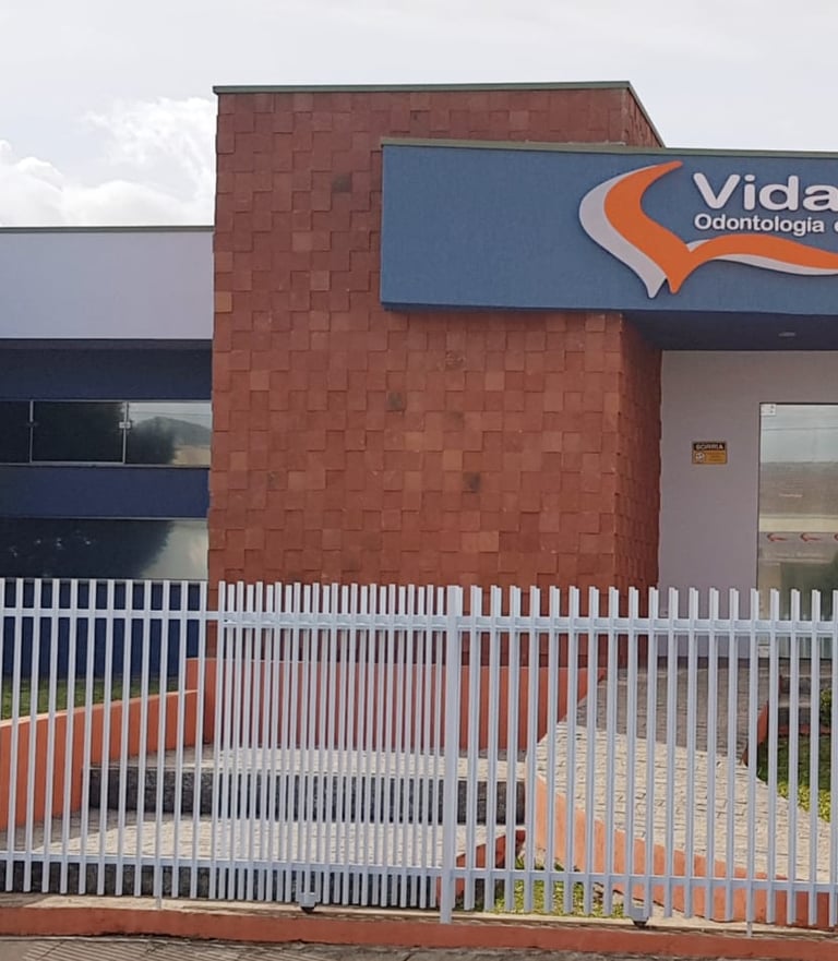 Fachada da Vidaclin, clínica odontológica e médica na Lapa PR