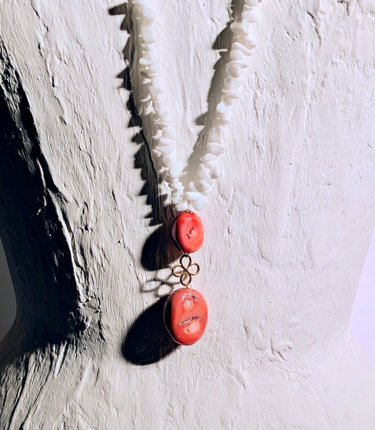 collana-capri-con-corallo-naturale-agata bianca-icona-mediterranea