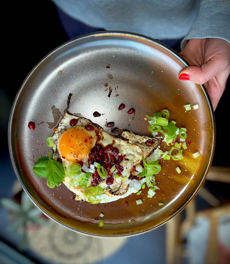 Komeet kok aan huis en catering - spiegelei met granaatappel en balsamico