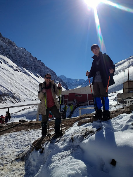 snow hiking trip and hotspring