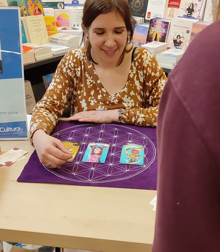 tirage de cartes chez cultura à Lomme
